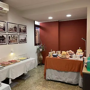 https://albergo-tecla.hotelinveneto.com