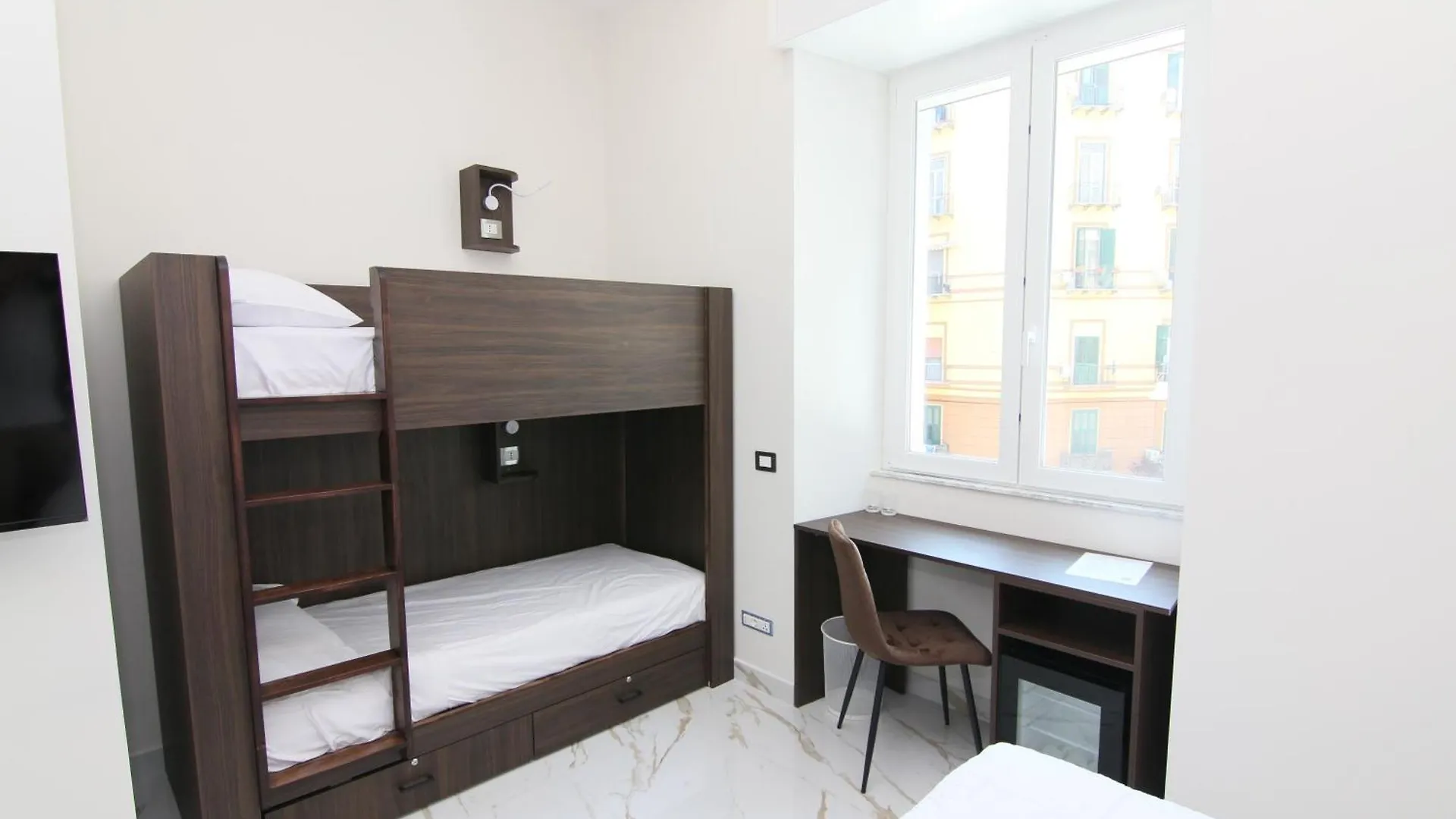 Hotel Auroom Nápoles Italia