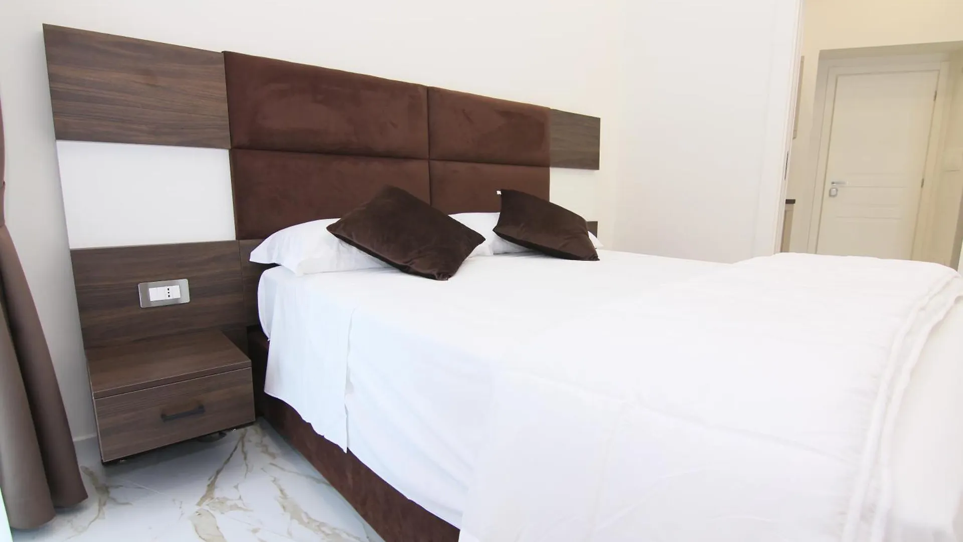 Auroom Nápoles Hotel