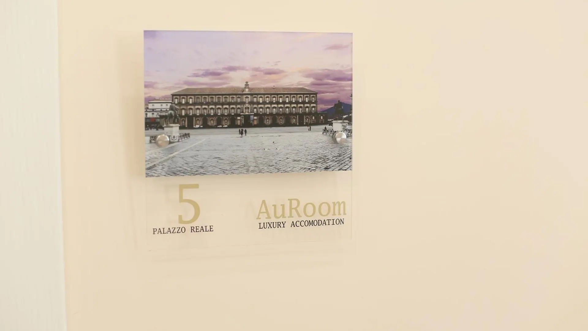 Auroom Naples