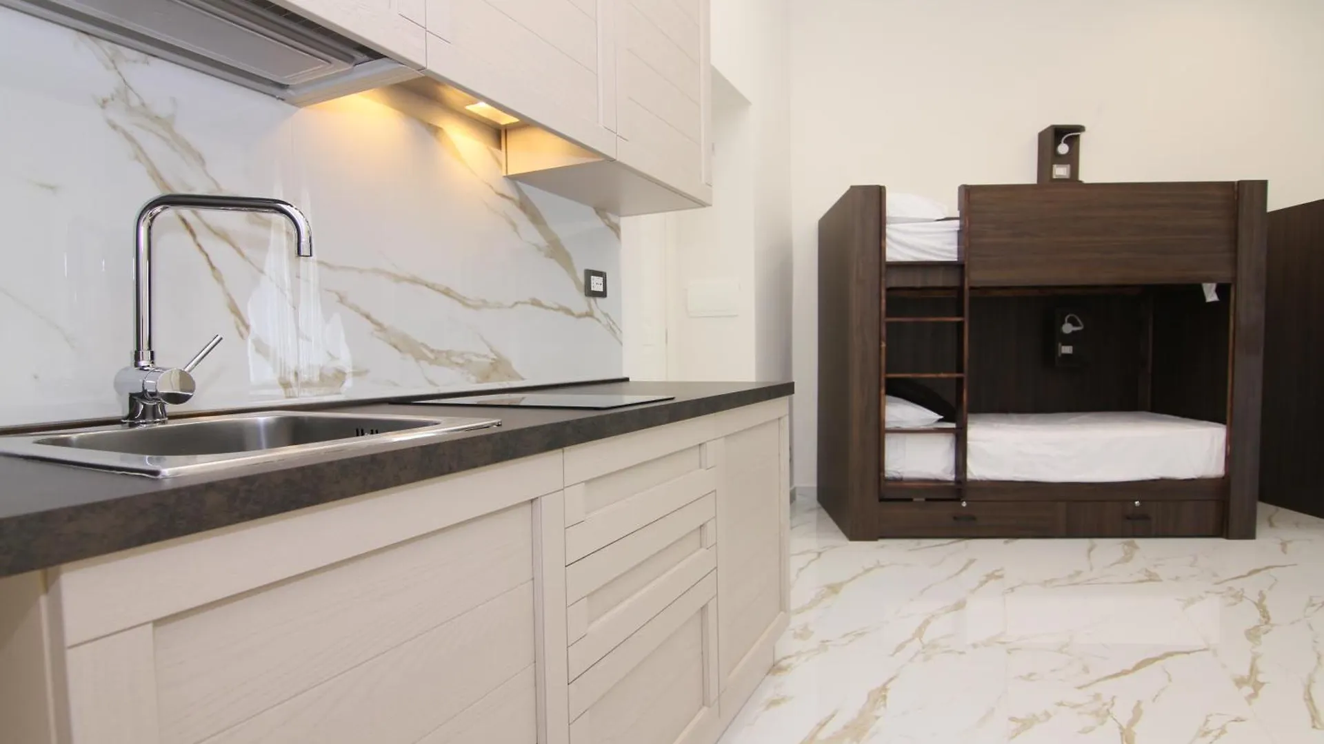 Hotel Auroom Naples